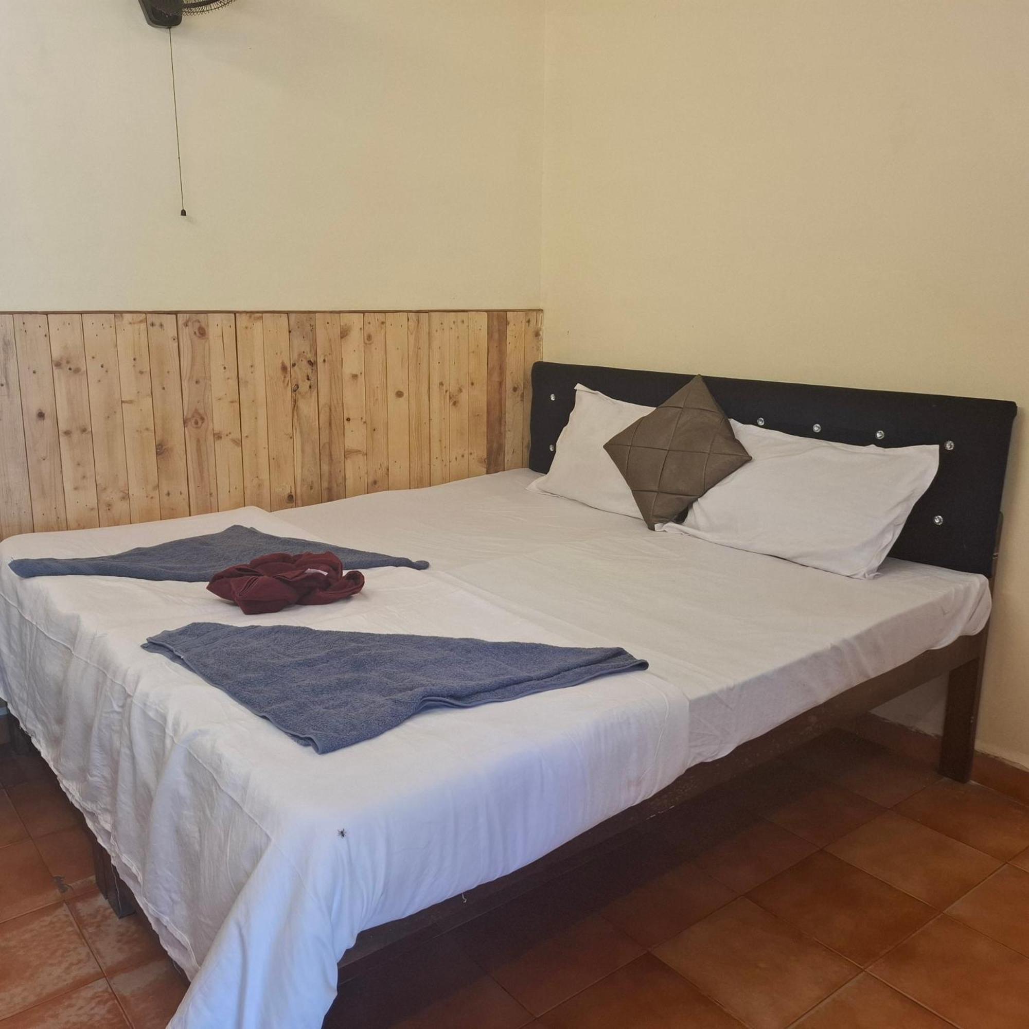 Ave Maria Guesthouse Колва Екстериор снимка