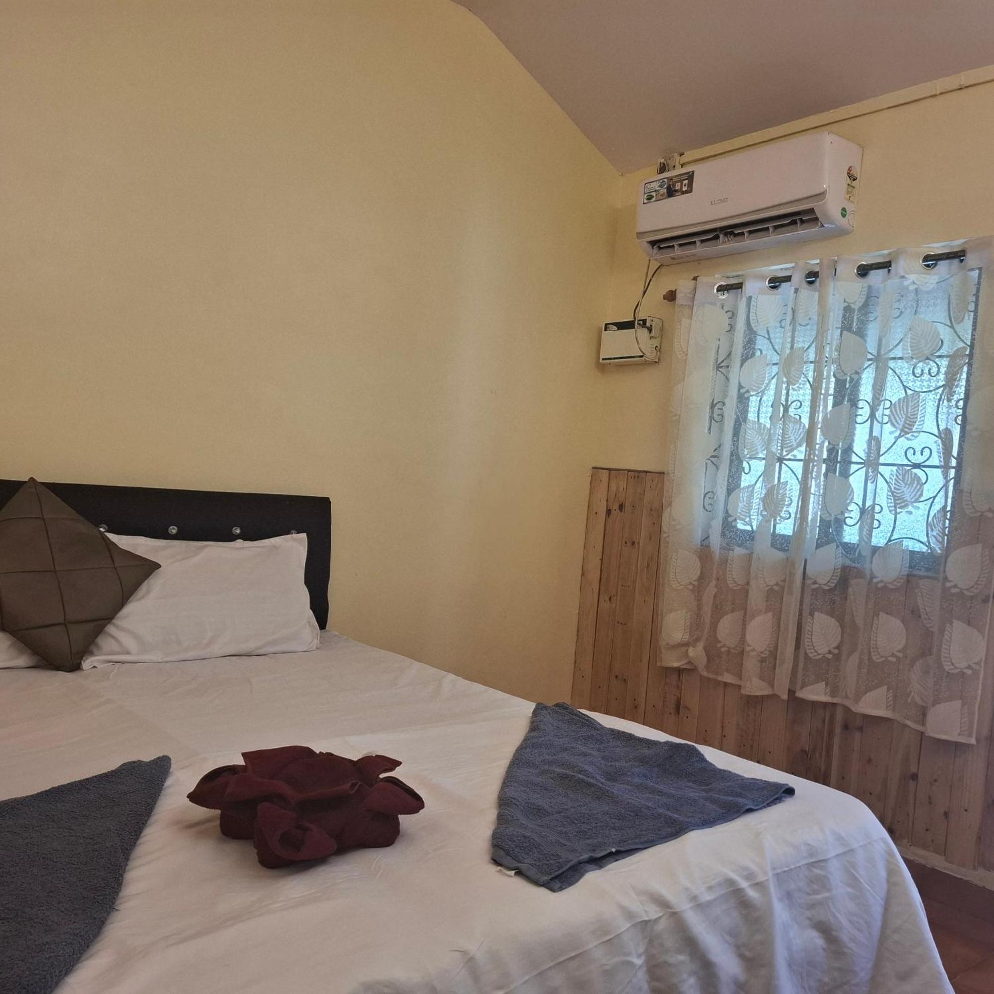 Ave Maria Guesthouse Колва Екстериор снимка